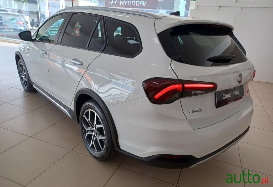 2022' Fiat Tipo Station Wagon photo #4