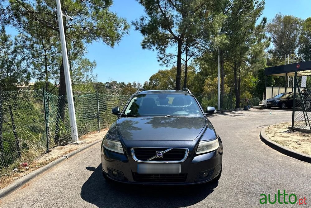 2010' Volvo V50 photo #4