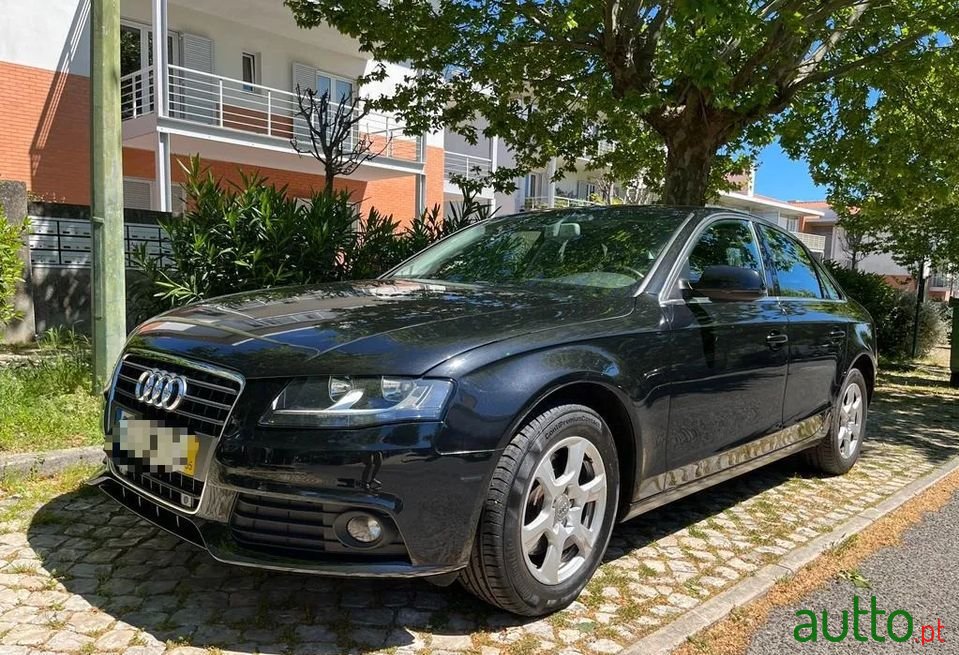 2010' Audi A4 photo #1