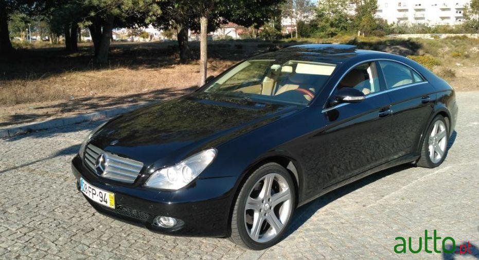 2008' Mercedes-Benz Cls-320 photo #1