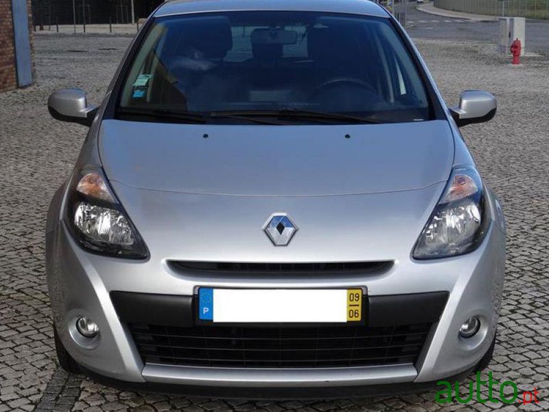 2009' Renault Clio 1.2 16V Dynamique S photo #1