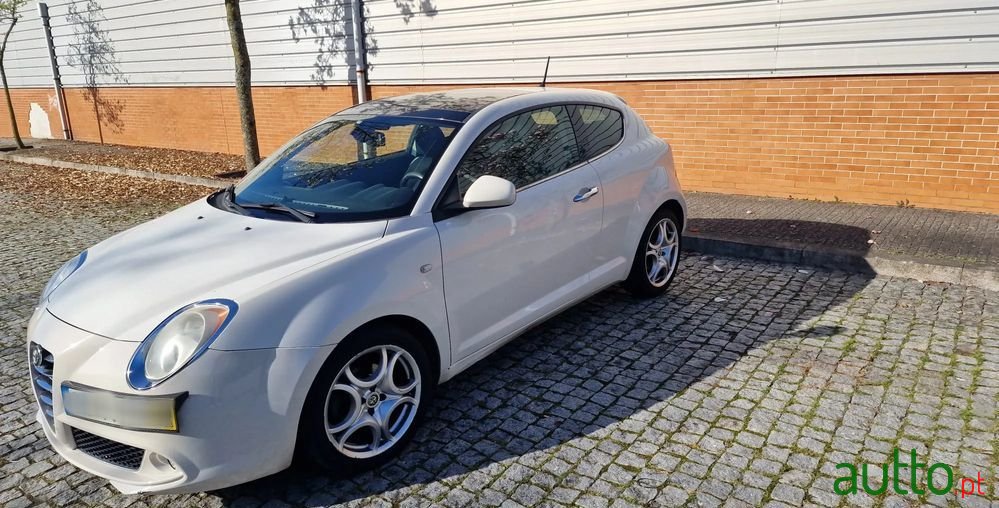 2010' Alfa Romeo MiTo photo #2