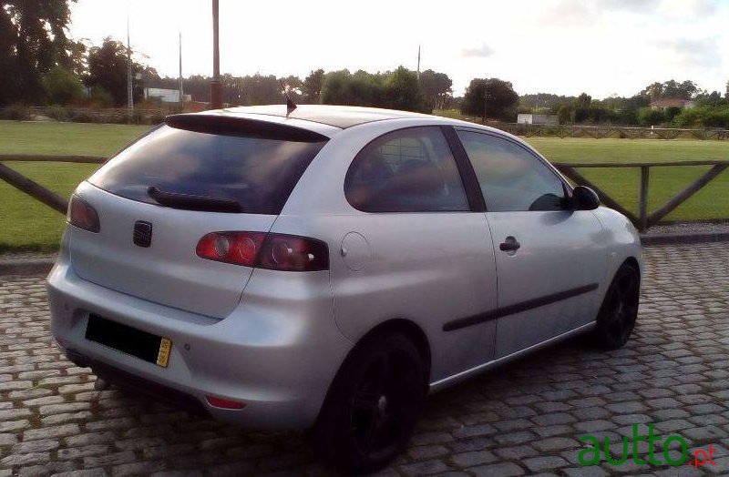 2006' SEAT Ibiza 1.4 Tdi photo #2