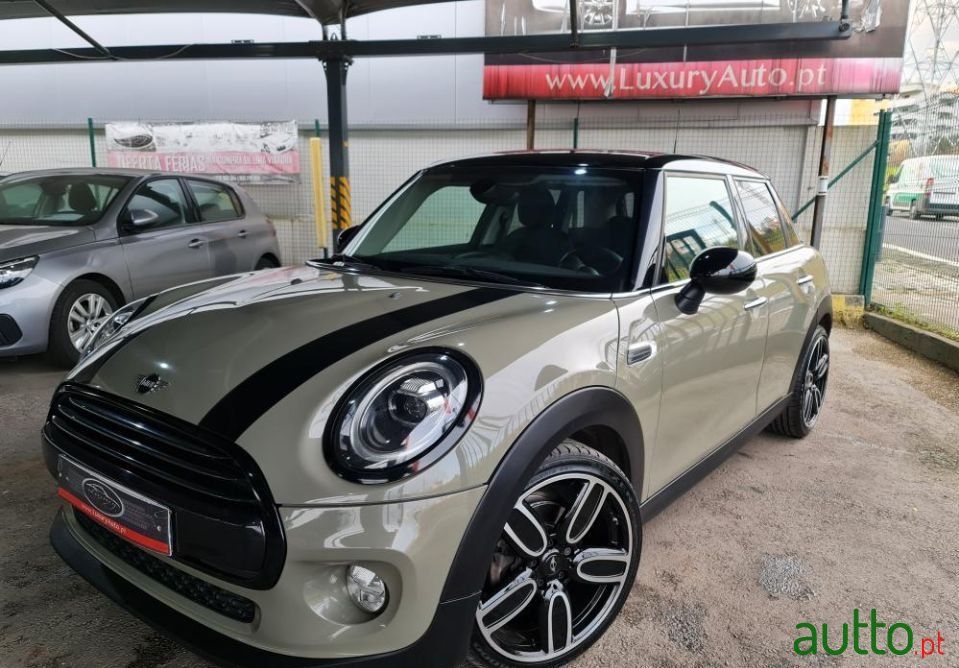 2019' MINI Cooper photo #1