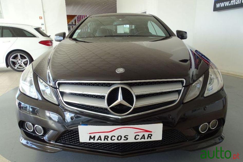 2010' Mercedes-Benz E-220 Coupé Amg photo #2