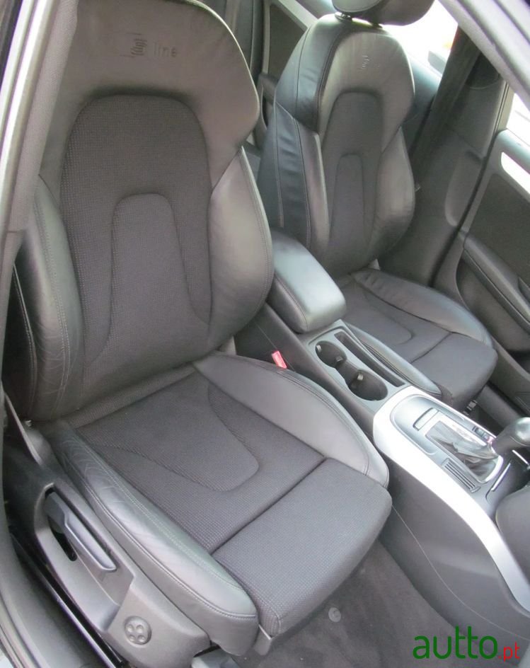 2011' Audi A4 Avant photo #4