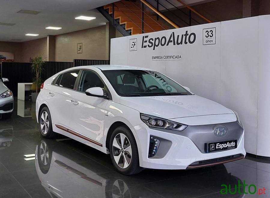 2018' Hyundai Ioniq photo #1