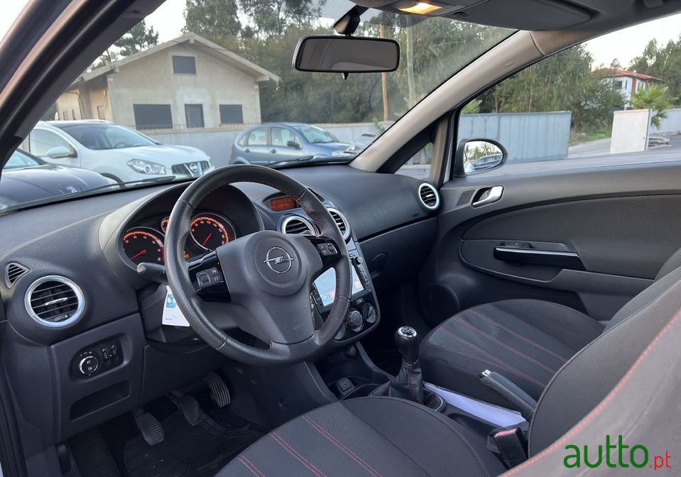 2013' Opel Corsa photo #6