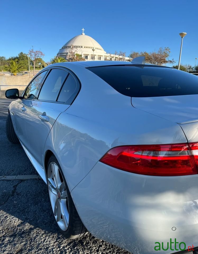 2016' Jaguar XE photo #6