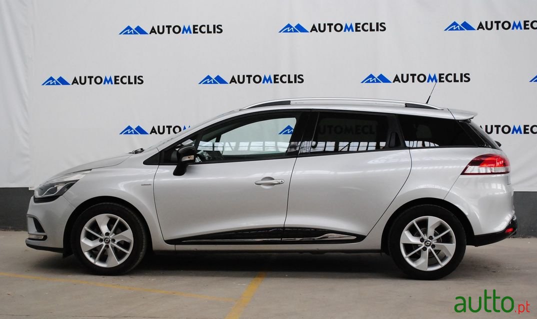 2018' Renault Clio Sport Tourer photo #6