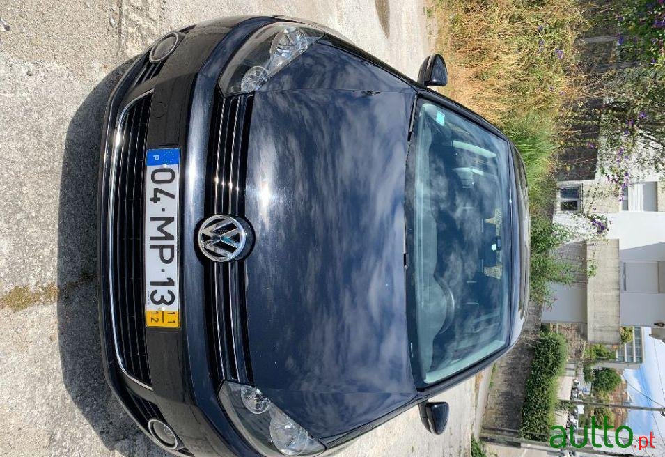 2011' Volkswagen Golf 1.6 Tdi Style photo #1