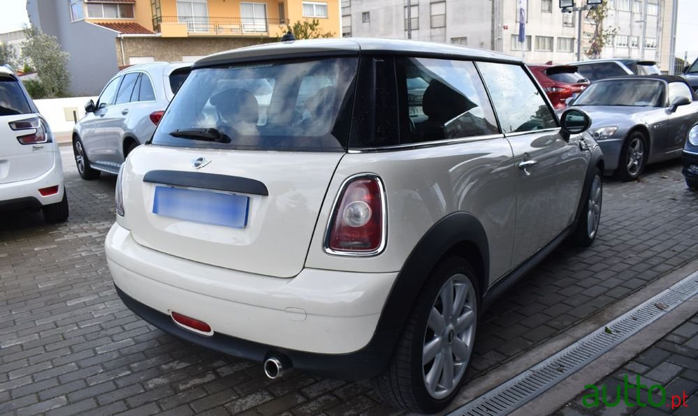 2009' MINI One D photo #6