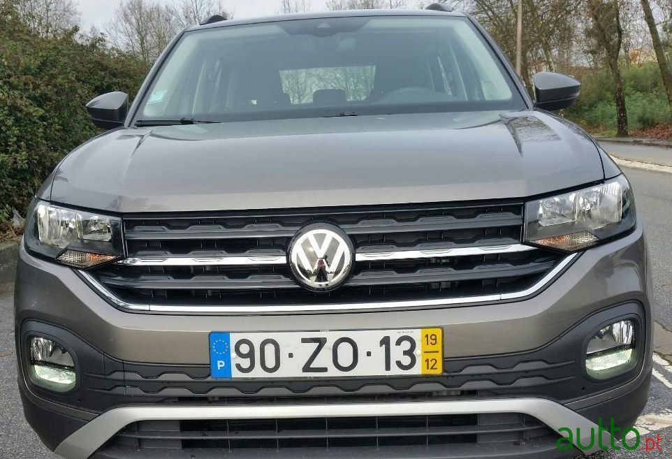2019' Volkswagen T-Cross photo #3