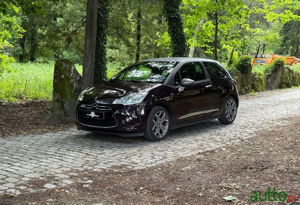 2014' Citroen DS3 1.2 Vti Chic Etg photo #3