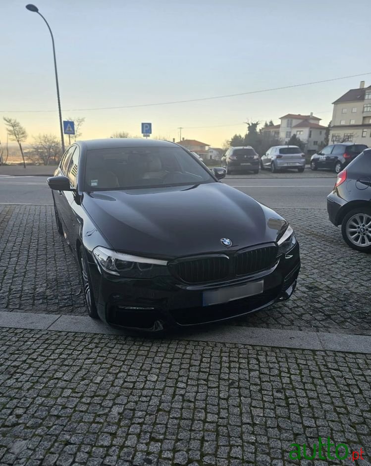 2018' BMW Série 5 D Pack M Auto photo #1