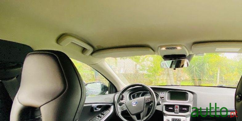 2012' Volvo V40 photo #4