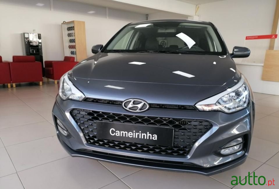 2020' Hyundai i20 photo #2