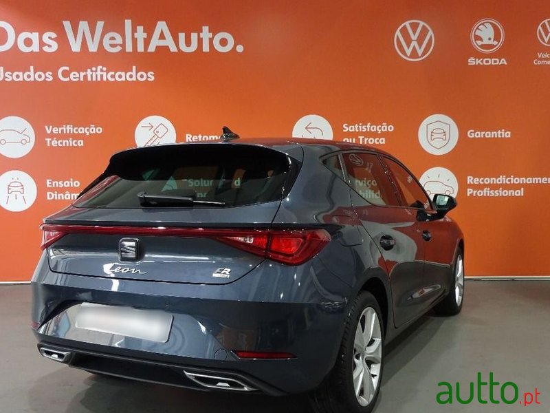 2021' SEAT Leon 1.4 E-Hybrid Fr Dsg photo #5