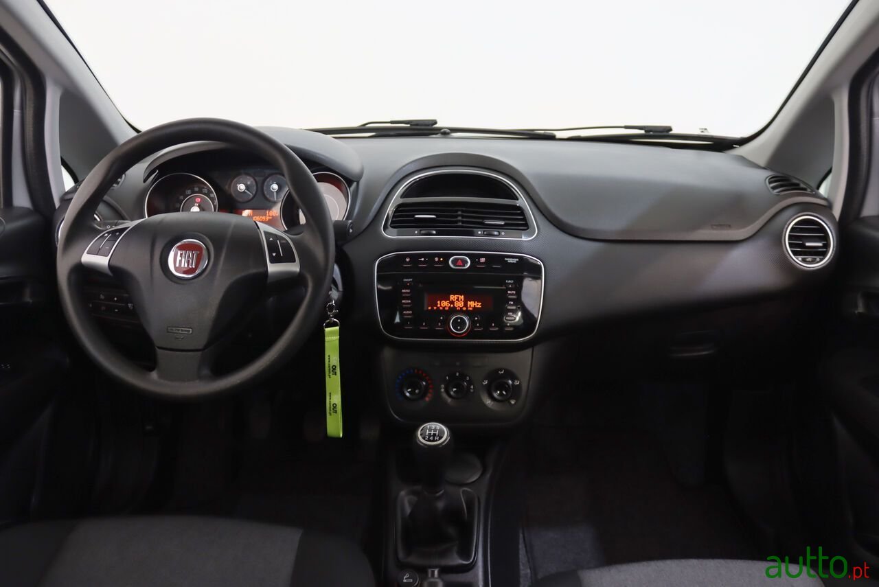 2016' Fiat Punto photo #6