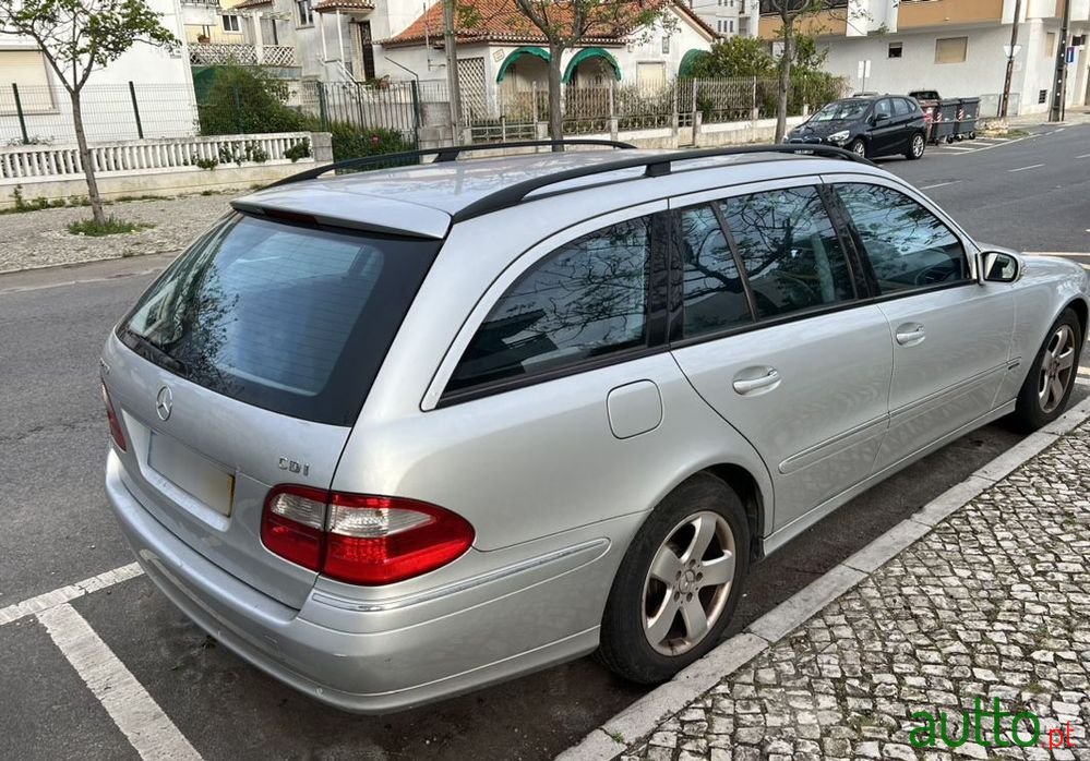 2006' Mercedes-Benz E 280 photo #3