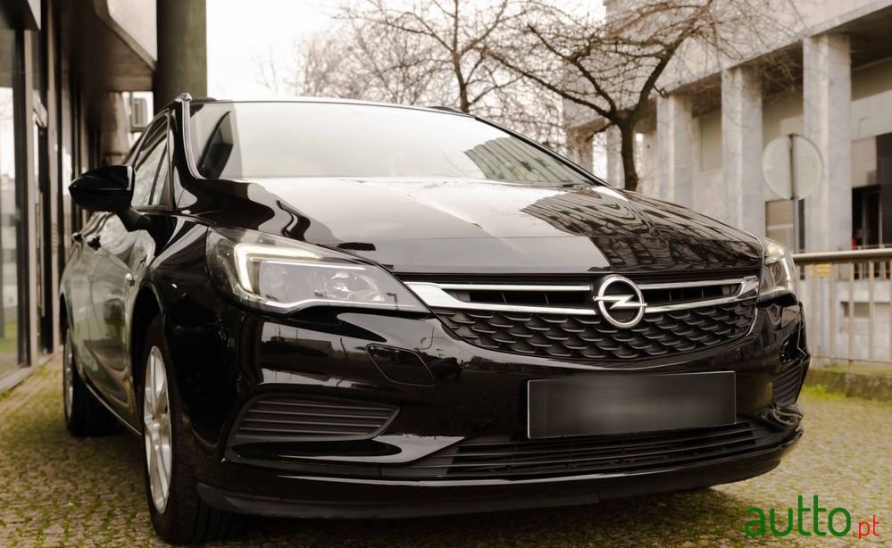 2019' Opel Astra Sports Tourer photo #5
