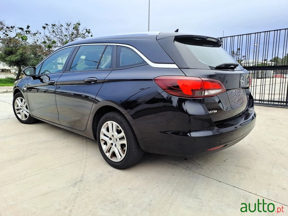 2017' Opel Astra Sports Tourer photo #1
