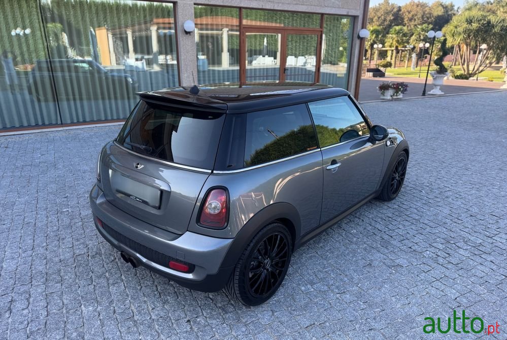 2008' MINI Coupé photo #3