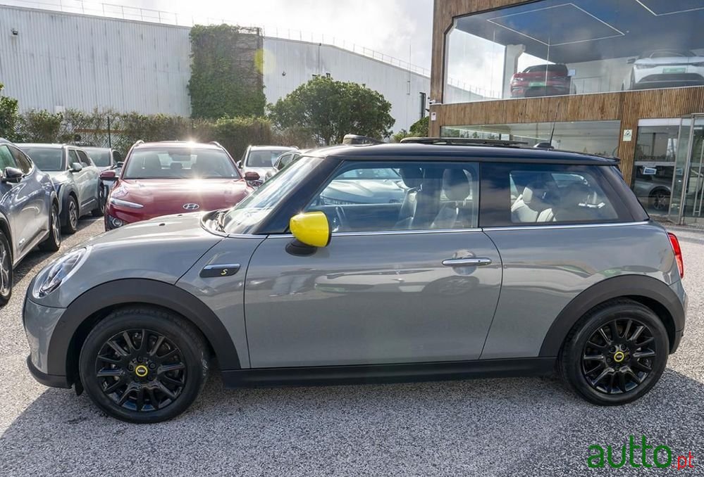 2022' MINI Cooper Se 3 Portas photo #5