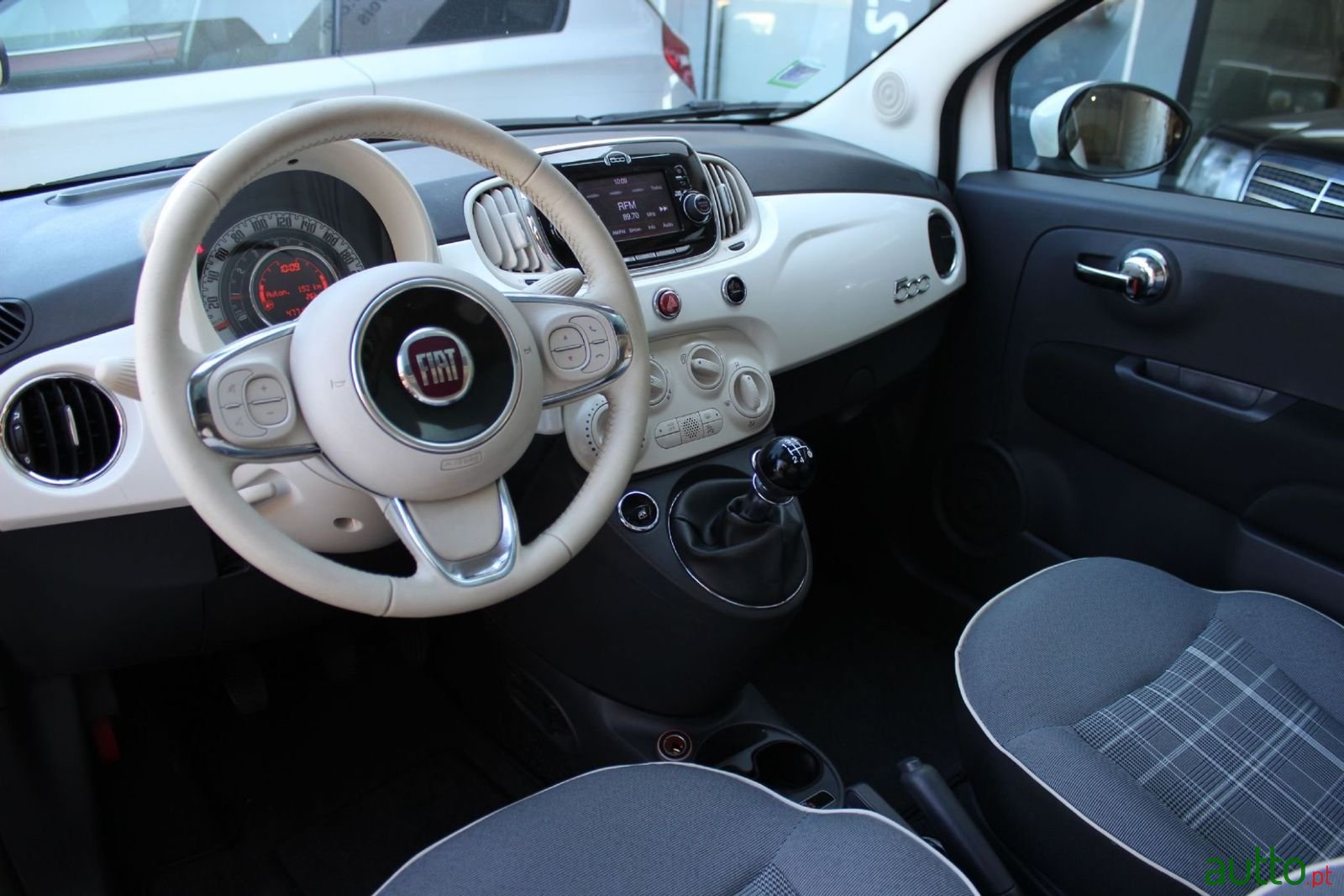 2015' Fiat 500 photo #4