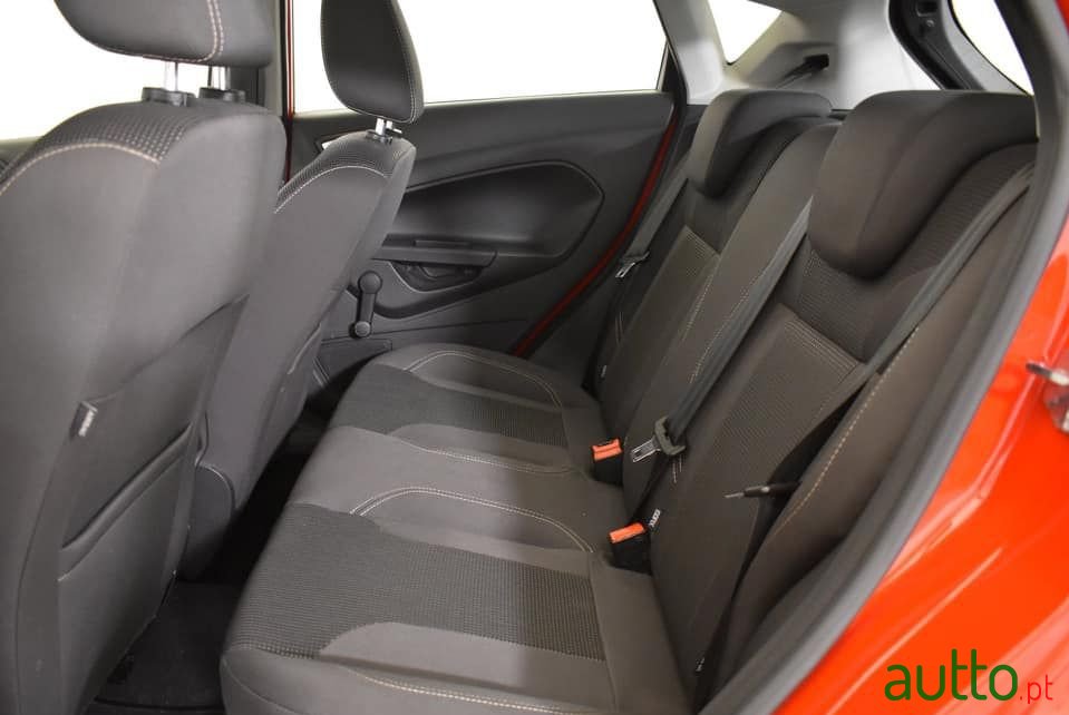 2017' Ford Fiesta photo #5