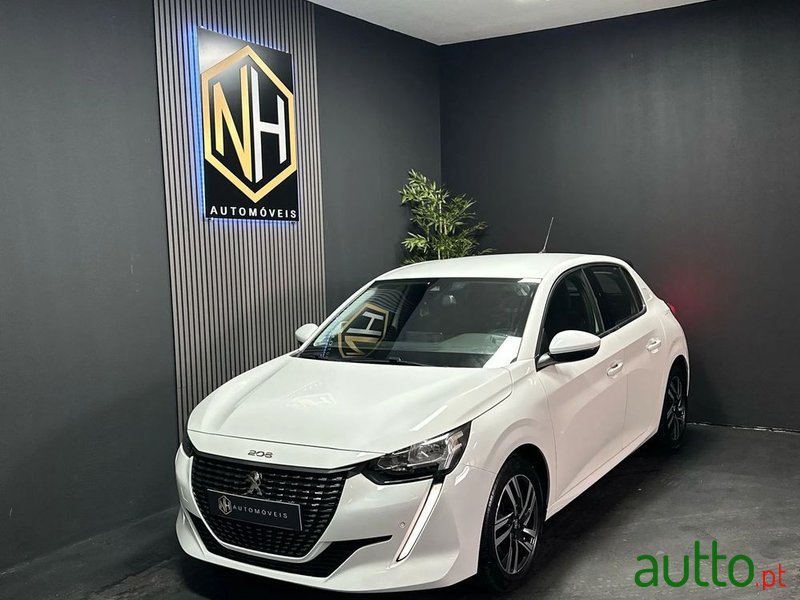 2019' Peugeot 208 photo #1