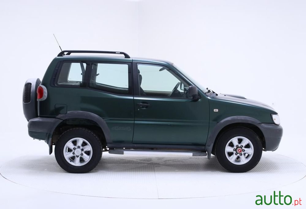 2000' Nissan Terrano photo #2