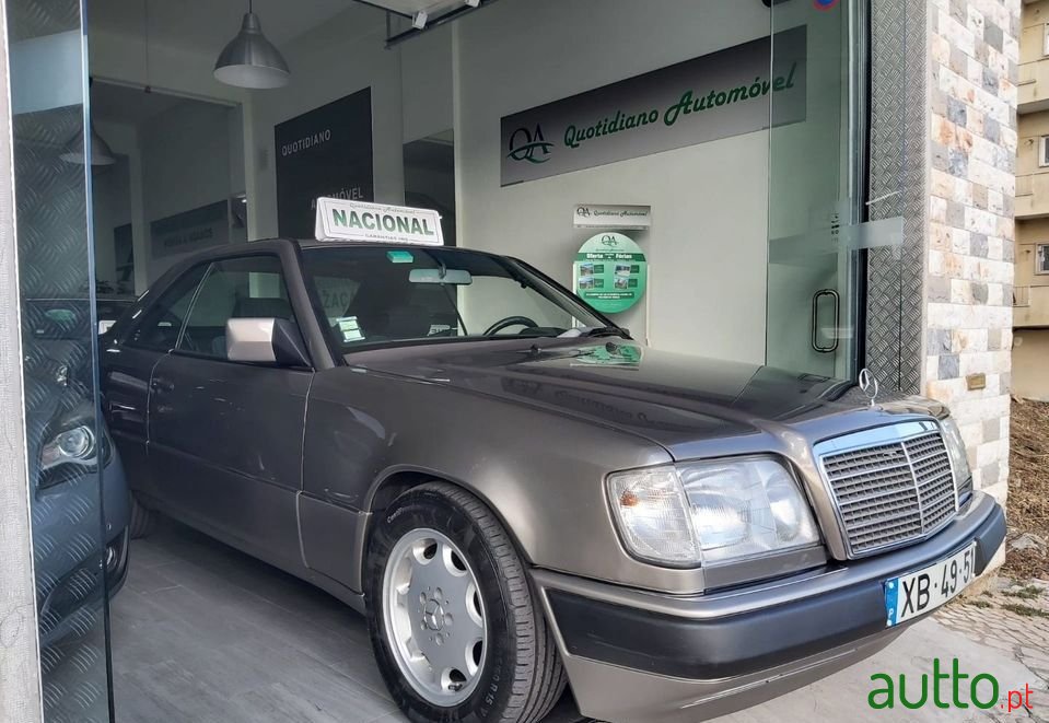 1991' Mercedes-Benz 200 photo #1