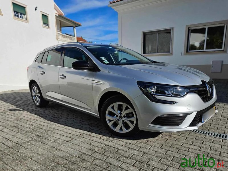 2019' Renault Megane Sport Tourer photo #1