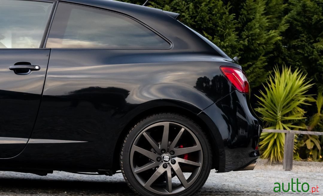 2014' SEAT Ibiza photo #4