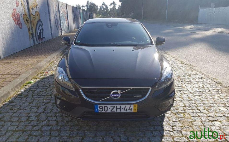 2014' Volvo V40 R-Design Summum photo #1