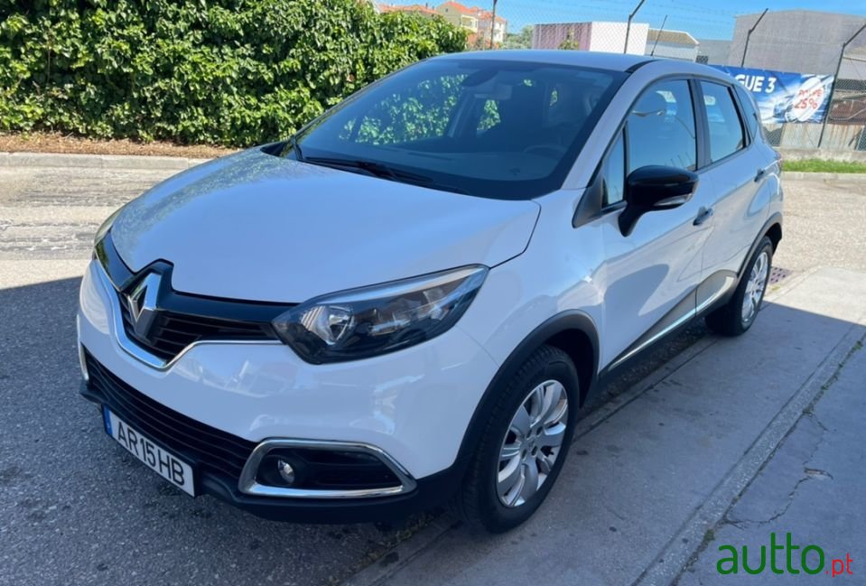 2016' Renault Captur photo #1