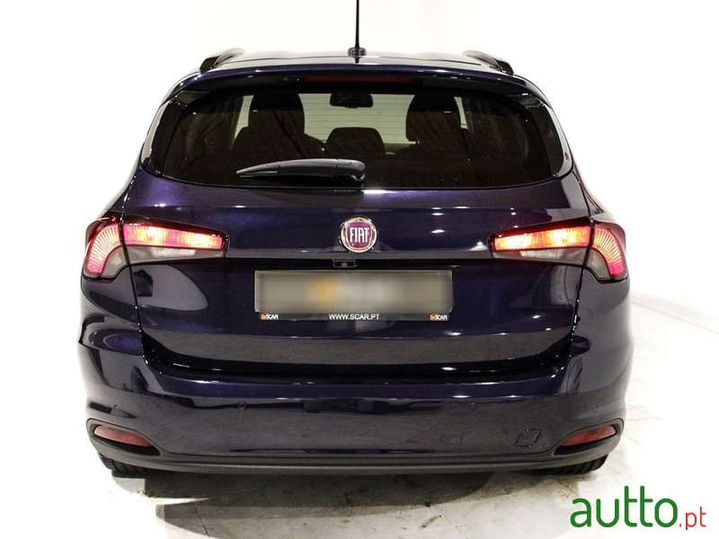 2018' Fiat Tipo Station Wagon photo #4