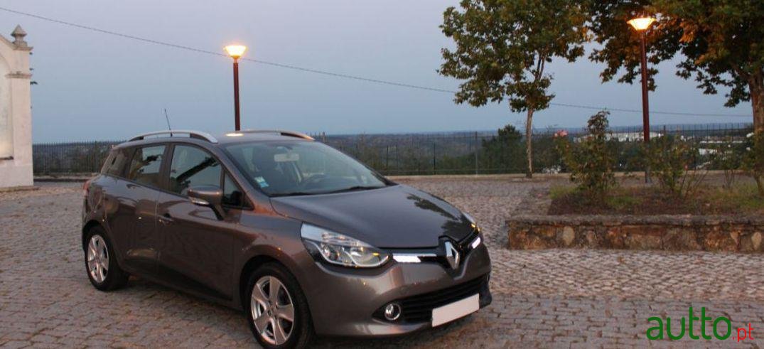 2014' Renault Clio Sport Tourer photo #1