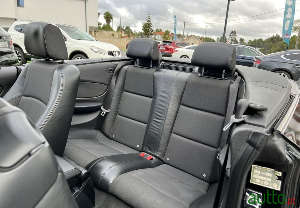 2008' BMW 120 photo #6