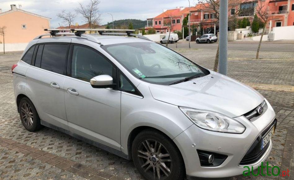 2013' Ford Grand C-MAX Ecoboost photo #3