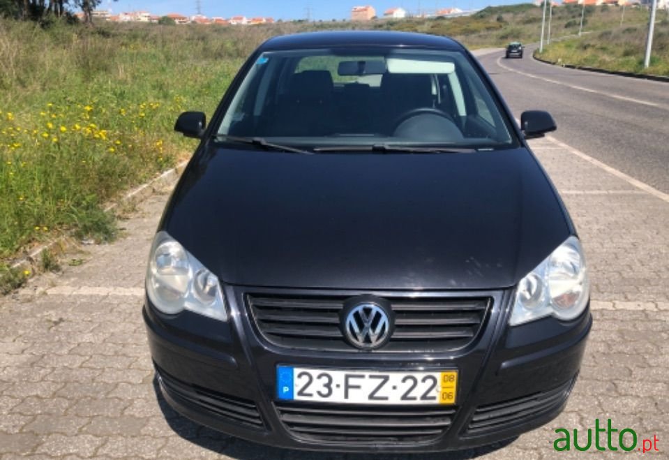 2008' Volkswagen Polo photo #2