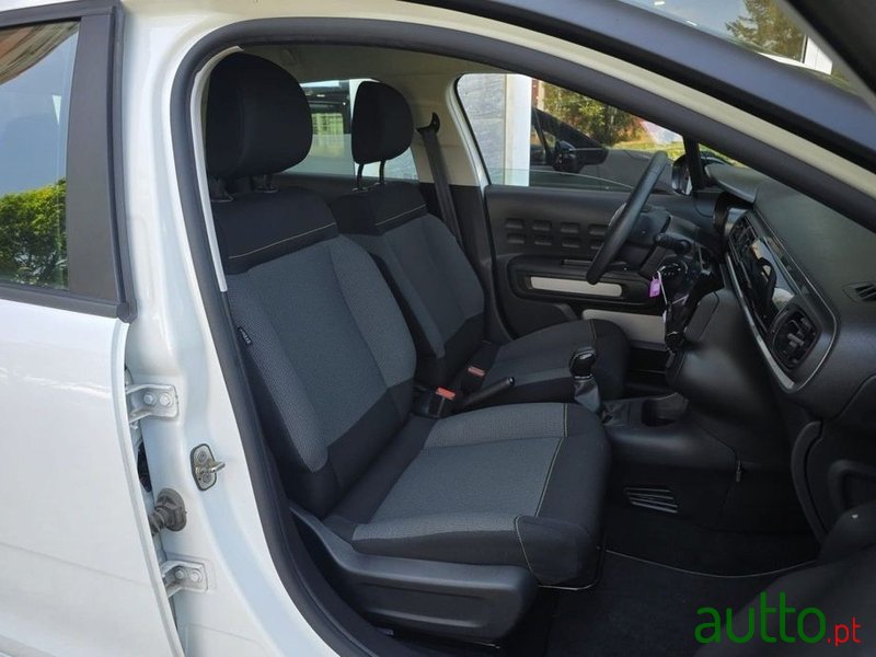 2018' Citroen C3 1.2 Puretech Feel photo #6