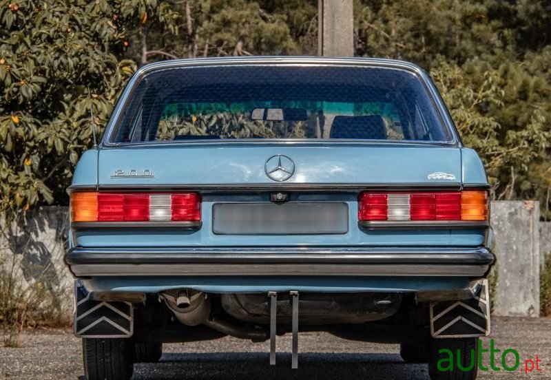 1981' Mercedes-Benz 200 photo #6