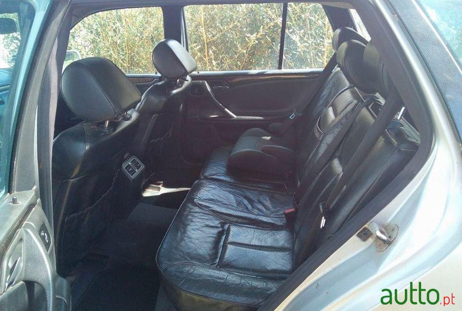 1999' Mercedes-Benz E-270 Avantgarde photo #3