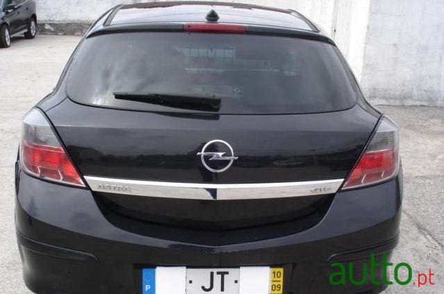 2010' Opel Astra-Gtc 1.7 Cdti photo #2