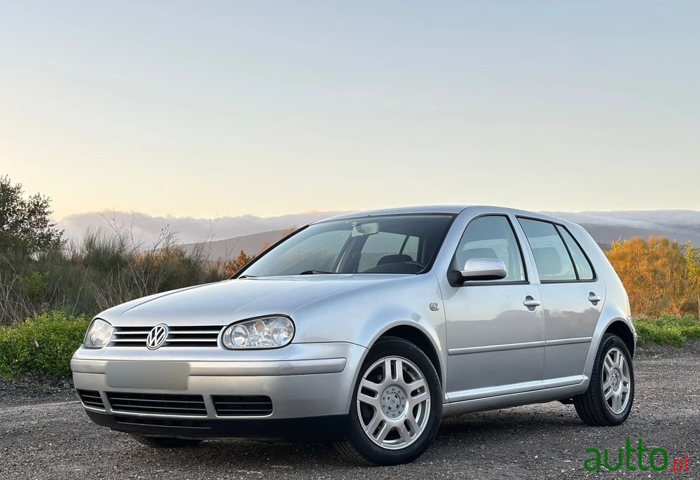 2002' Volkswagen Golf 1.9 Tdi 25 Anos photo #1