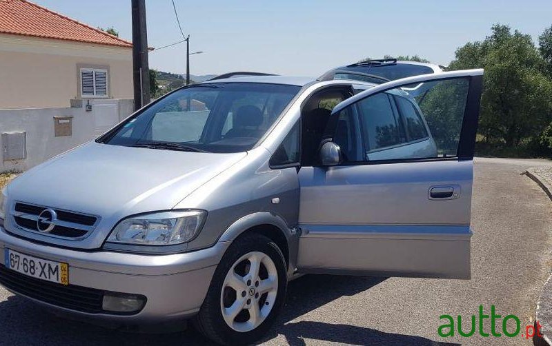 2004' Opel Zafira 2.0 Dti Life photo #4