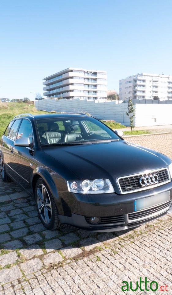 2001' Audi A4 Avant photo #6