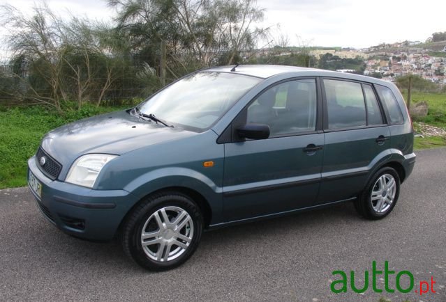 2003' Ford Fusion photo #1